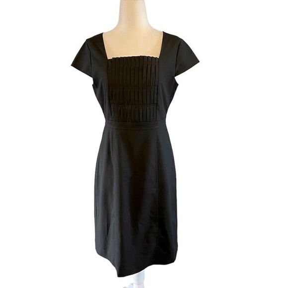 Ann Taylor Cap Sleeve Pleated Bust Sheath Dress in Black | SZ 6P - Picture 1 of 17